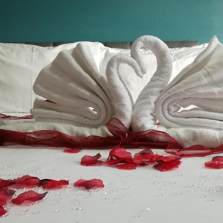 The Mawney Hotel Romford Bagian luar foto
