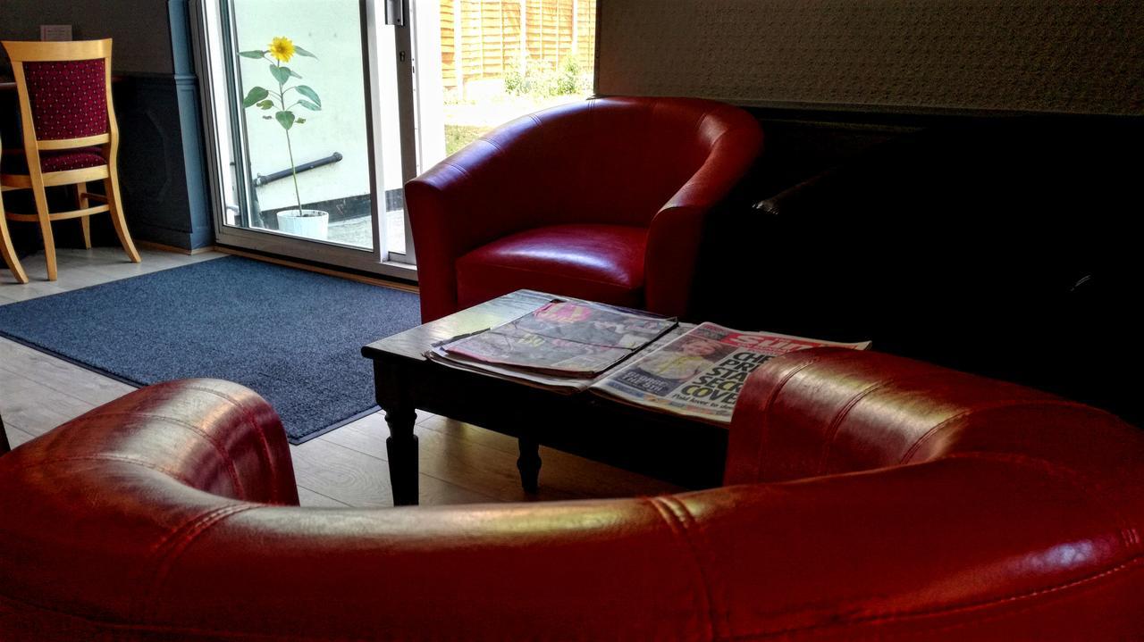 The Mawney Hotel Romford Bagian luar foto